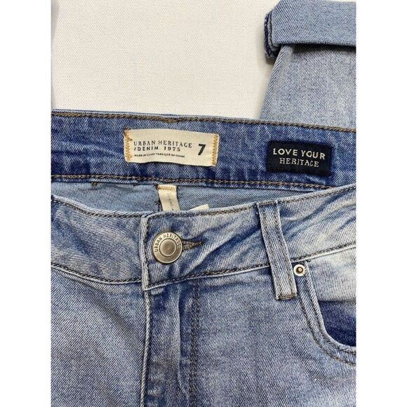 URBAN HERITAGE Light Wash Girlfriend Low Rise Cropped Distressed Jeans Sz 7 - Picture 4 of 10